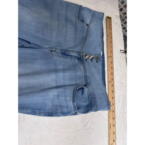 Lane Bryant High Rise Flex Magic Waistband Lace Hem Jeggings Light Wash 18 - Picture 5 of 10